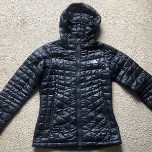 Light north face jacket